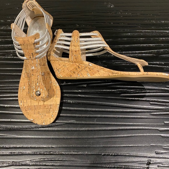 Donald Pliner cork wedge sandals - Picture 4 of 4